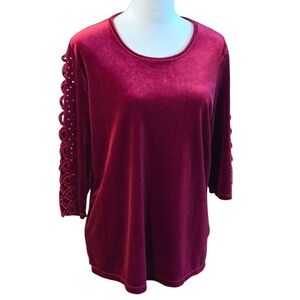 Quacker Factory Women's M Claret Red Velvet Top Lattice 3/4 Sleeve Rhinestones